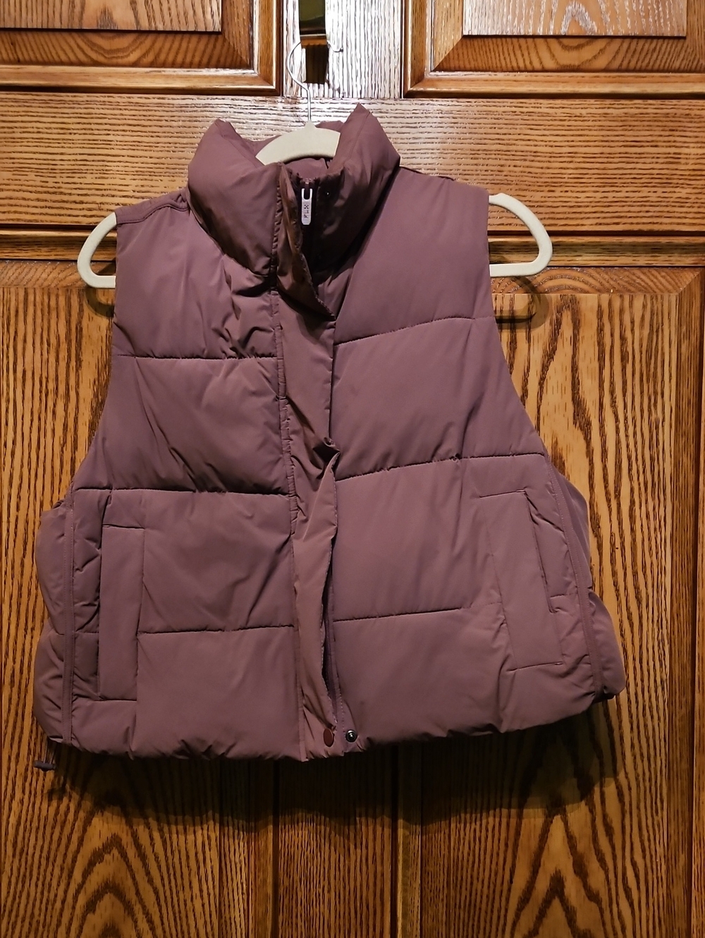 Women’s Sleeveless Puffer Vest in Dusty Mauve